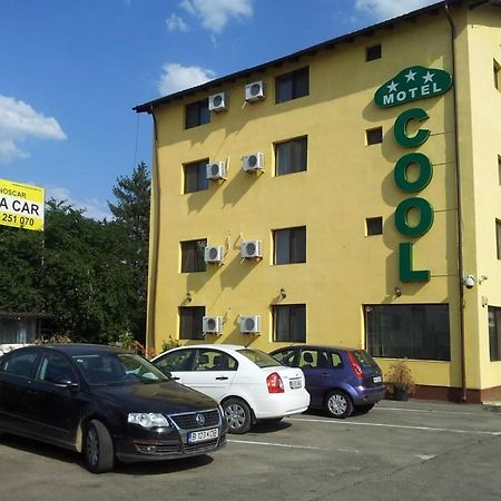 Motel Cool Bărcăneşti Zewnętrze zdjęcie