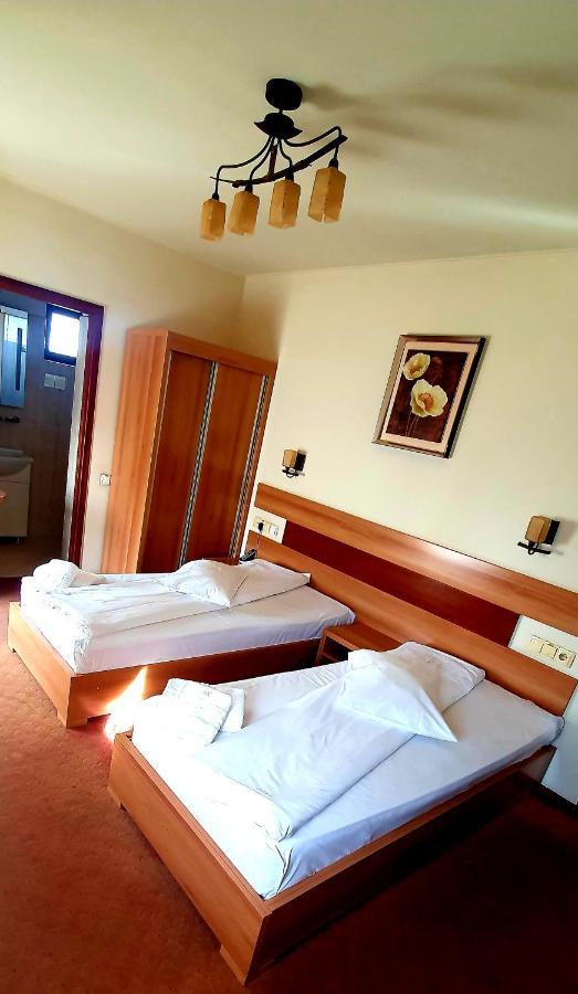 Motel Cool Bărcăneşti Zewnętrze zdjęcie